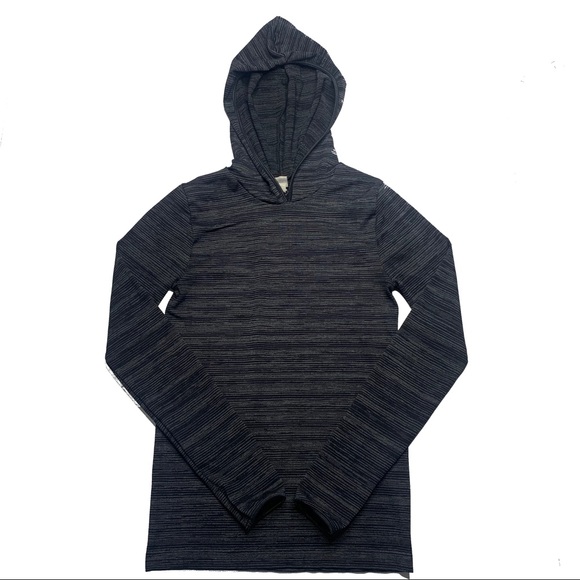 Fabletics Megan Seamless Lurex Pullover - Picture 2 of 11